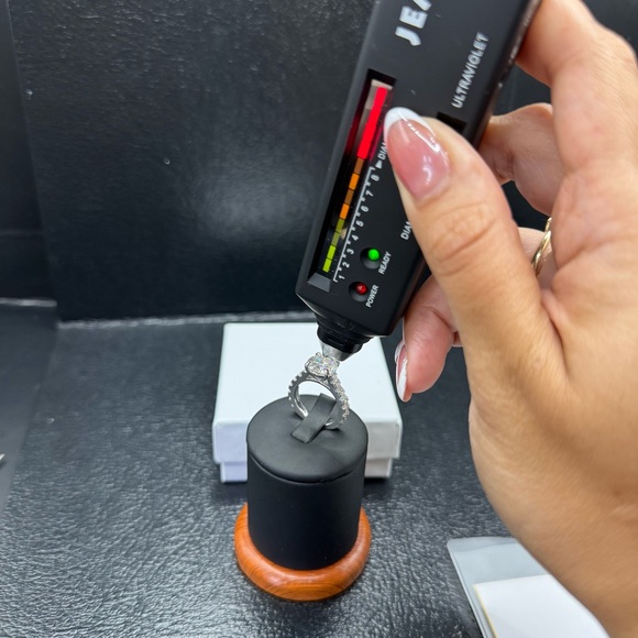 5.4cttw D VVS1 full moissanite solid engagement ring sz 5 - Picture 11 of 11